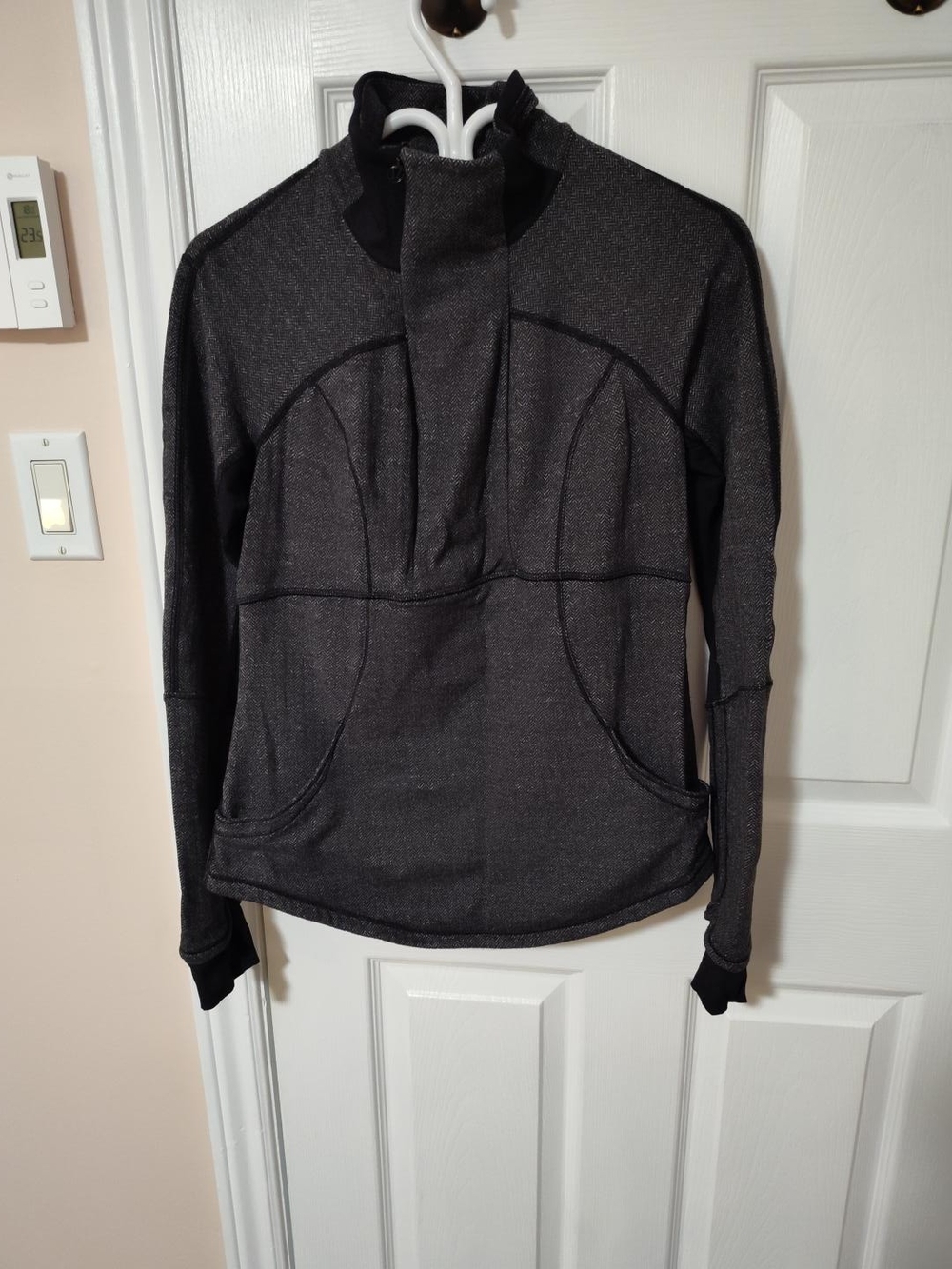 Lululemon Herringbone Pullover Jacket Size 10 Grey Black - Picture 1 of 10